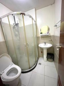 Minimalist Cozy condo in Makati,Netflix,Sauna,Pool