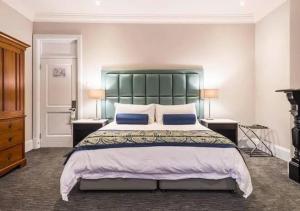 Luxe Avondale Boutique Hotel