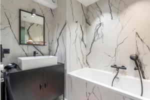 Lyon 8th 3-Bedroom Apartment - 6 Guests