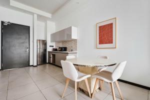 Opus Residence by Blueground KUL-4