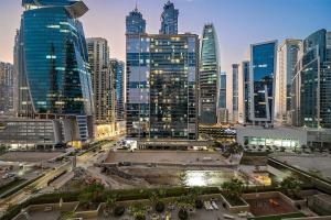 FIRST CLASS 1BR Pool View & Prime Location