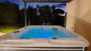 Havre de paix en Drôme villa moderne climatisée - jacuzzi "la maison dà côté"