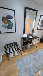 Knightsbridge one bed near Harrods and Chelsea