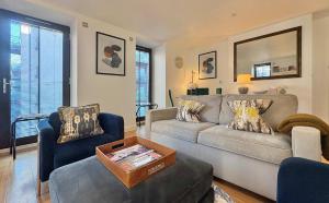 Westminster Luxury Two Bed Two Bath with Air-Con