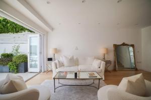 The Prestigious Residence with Modern Elegance