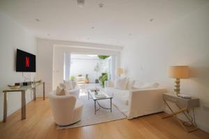 The Prestigious Residence with Modern Elegance