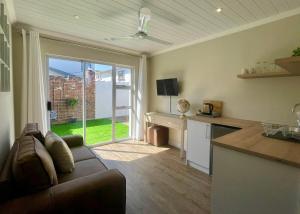 Mossel Bay Self Catering - Near Bayview Centre & Hospital