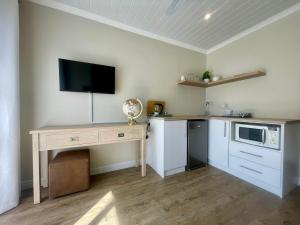 Mossel Bay Self Catering - Near Bayview Centre & Hospital