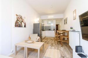 Stylish and Central Cannes 1 bed Apt