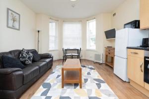 Chandlers Ford -1bedroom with free parking