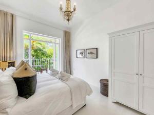 Tranquil Family Home in Green Point