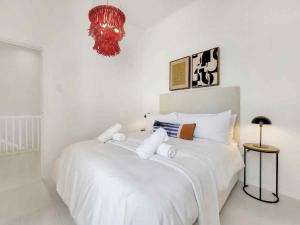 Tranquil Family Home in Green Point