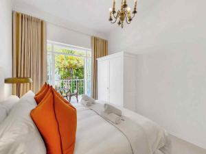 Tranquil Family Home in Green Point