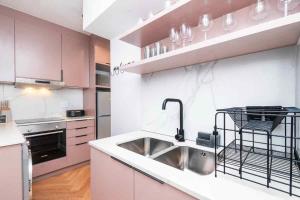 Chic 2nd Floor Venice House Apartment Balcony