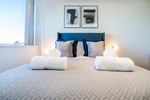 Central Gravesend 1BR, Kitchen, Wi-Fi, Sleeps 2, Parking