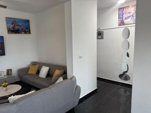 Modern 3-Bedroom Apartment with Pool