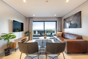 Ridgeside Residence 29