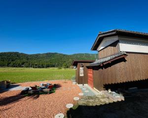 Northern Lake Biwa Private KURA Stay - Kakurekura 奥琵琶湖 一棟貸し 蔵の宿 隠れ蔵