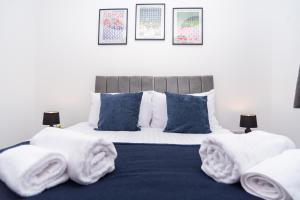 Maple - Telford House - With Parking