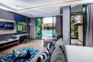 The Crystal Hotel Buriram - formerly X2 Vibe Buriram