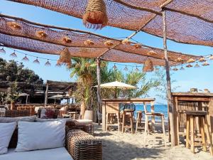 studio à 100m de la plage et de la piscine