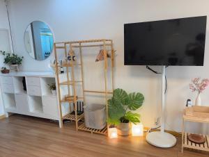 OD stay Hongdae sub 1min