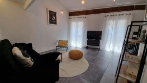 Grand loft rénové - Coeur du village médiéval - EQ