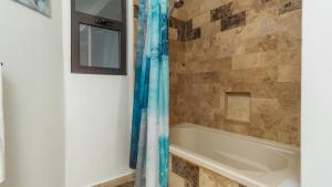 Las Palomas Phase I Topaz 302 1BR 1BA Oceanview Unit