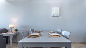 Las Palomas Phase II Coronado 605 Exceptional Oceanfront Unit
