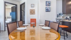 Las Palomas 3 BR 2BA Coronado 1003