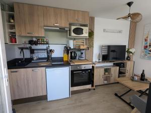 La Camareizh small apartment, beach, GR34 50 m away