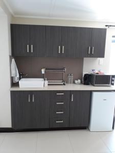 Pinto City Motel East London