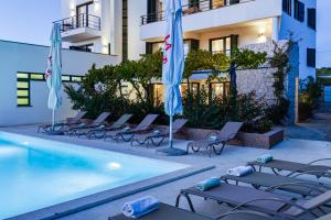 Villa Paradise in Zadar with 6 bedrooms, pool and gaming room