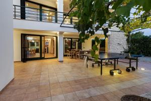 Villa Paradise in Zadar with 6 bedrooms, pool and gaming room