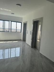 Luxury suites near Airport with pool gym Cityview