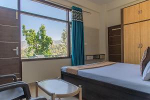 Exotic Stays Kasauli I 2 Bhk Apartment Kasauli !! BBQ & Bonfire !! Pvt Terrace !! Good Hospitality I Kasauli