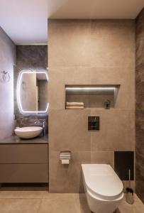 Апартаменты с двумя спальнями с завораживающим видом на Днепр возле Мост Сити