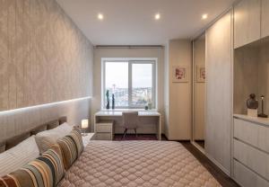 Апартаменты с двумя спальнями с завораживающим видом на Днепр возле Мост Сити