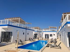 Costinesti Greek Bungalows