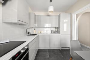 Central Kings Cross modern house with free parking
