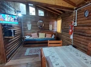 cabaña en el bosque