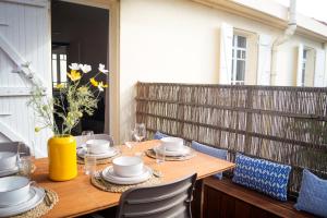 Grand T4 lumineux - Terrasse privée - Plage à 50m