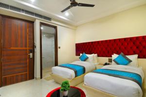 Hotel Delhi Fab Near Connaught Place And Ramakrishna Ashram Marg Metro Station