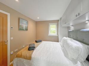 Grey Rocks Apartment