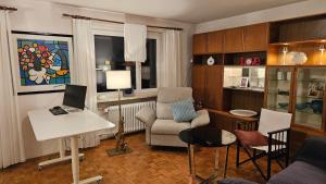 München Trudering 3 Schlafzimmer 90 qm sehr ruhig, U-S Bahn 350m