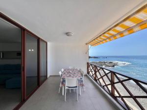 Playa de la Arena Holiday Home by Sydney
