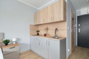 Comfortable Studio Apartment for Two by Noclegi Renters
