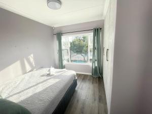 Luxurious Beach House with a View