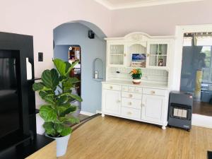 Luxurious Beach House with a View