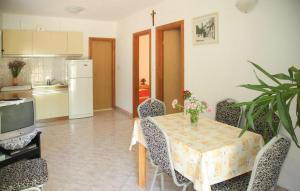 Pet Friendly Apartment In Hvar